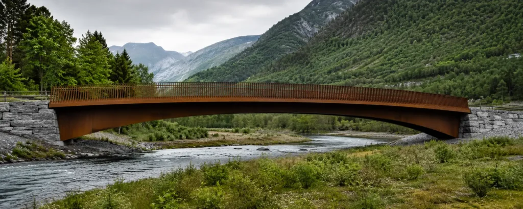 Engineered to Disappear: The Norwegian Bridge That Blends Into Nature